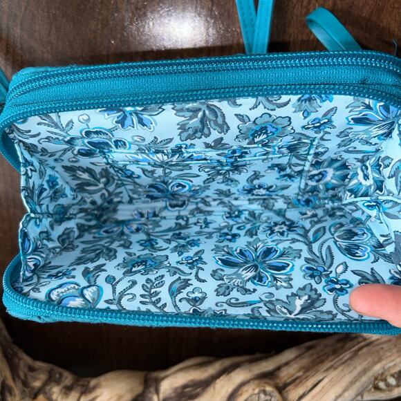 Vera Bradley RFID All in One Crossbody Bag blue - Picture 8 of 11